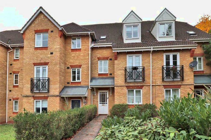 4 Bedroom Terraced House To Rent In Woking, GU22