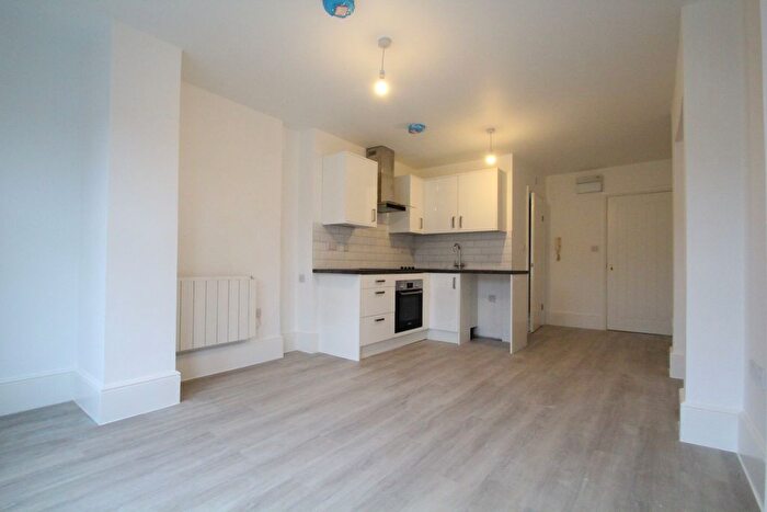 Studio To Rent In Lausanne Road, Haringey, N8