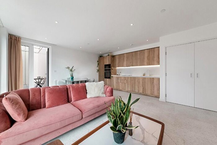2 Bedroom Apartment To Rent In Silk District, Sidney Street, London, E1