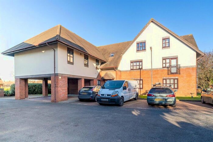 2 Bedroom Flat To Rent In The Pines, Anthony Road, Borehamwood, WD6