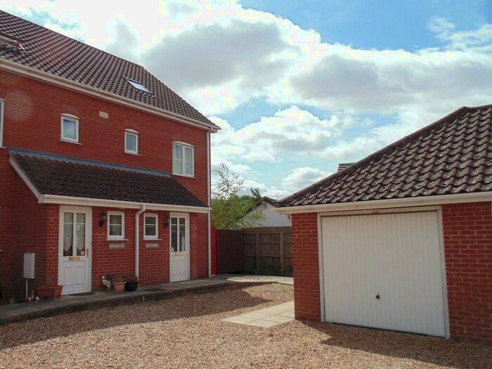 3 Bedroom Semi-Detached House To Rent In Rose Lane, Diss, Norfolk, IP22
