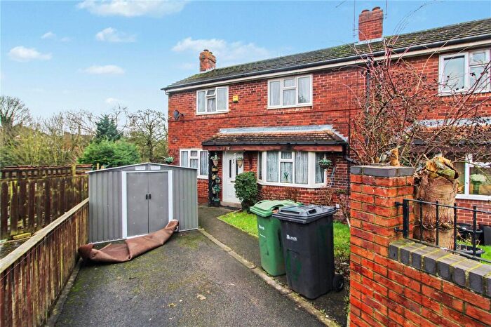 3 Bedroom Semi Detached House For Sale In Poole Square, Leeds, West Yorkshire, LS15