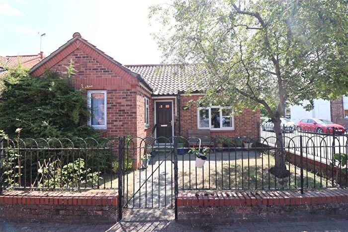2 Bedroom Terraced Bungalow For Sale In Stewart Court, Pocklington, York, YO42