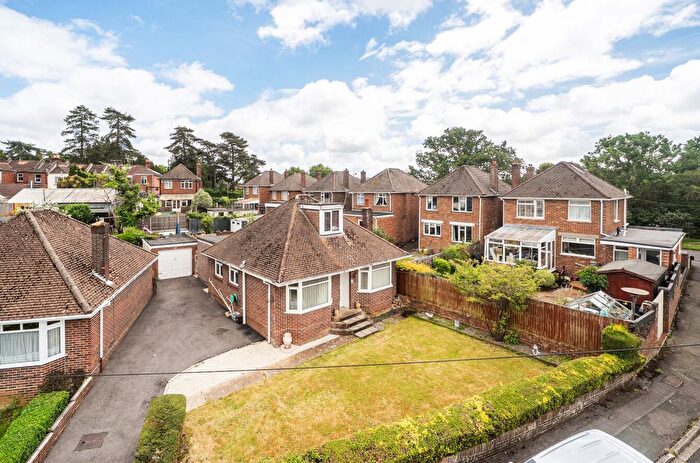 3 Bedroom Bungalow For Sale In Garrick Gardens, Southampton, Hampshire, SO19