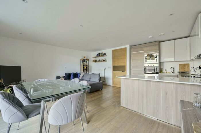 2 Bedroom Flat To Rent In Seafarer Way, Rotherhithe, London, SE16