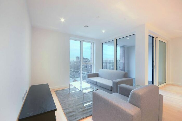 2 Bedroom Flat To Rent In Deacon Street, Elephant And Castle, SE17