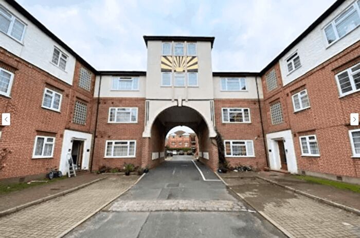 2 Bedroom Flat To Rent In Lady Margaret Road, UB1