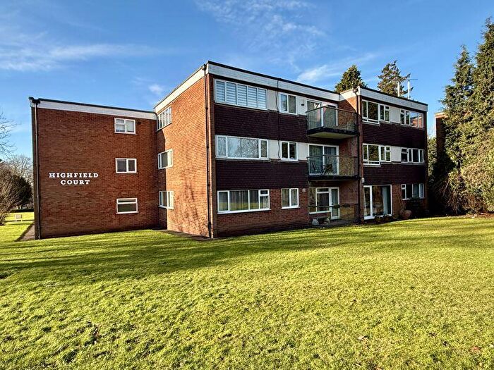 2 Bedroom Flat For Sale In Station Road, Sutton Coldfield, B73