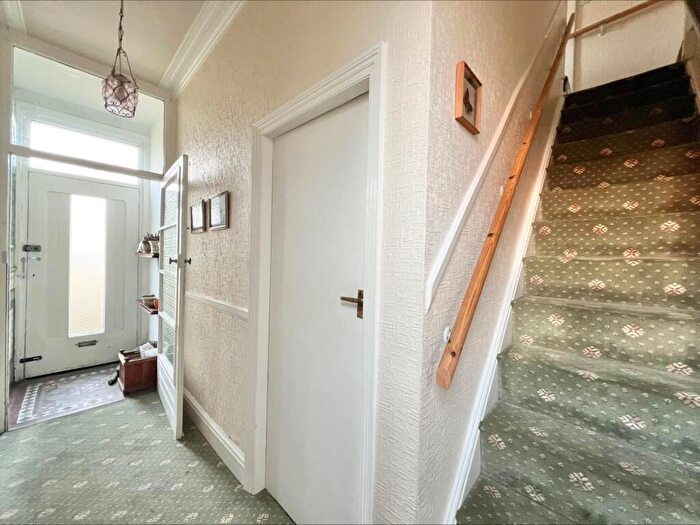 3 Bedroom End Of Terrace House For Sale In Higher Ainsworth Road, Radcliffe, Manchester, Greater Manchester, M26