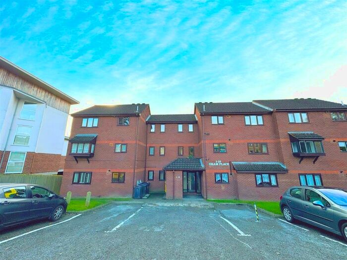 1 Bedroom Flat To Rent In Oram Place, Lawn Lane, Hemel Hempstead, HP3