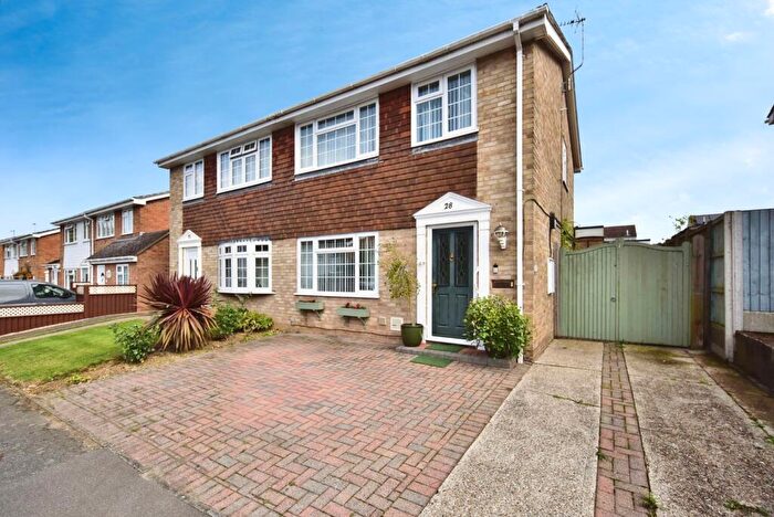 3 Bedroom Semi-Detached House For Sale In Whitebeam Drive, Maidstone, Kent, ME17