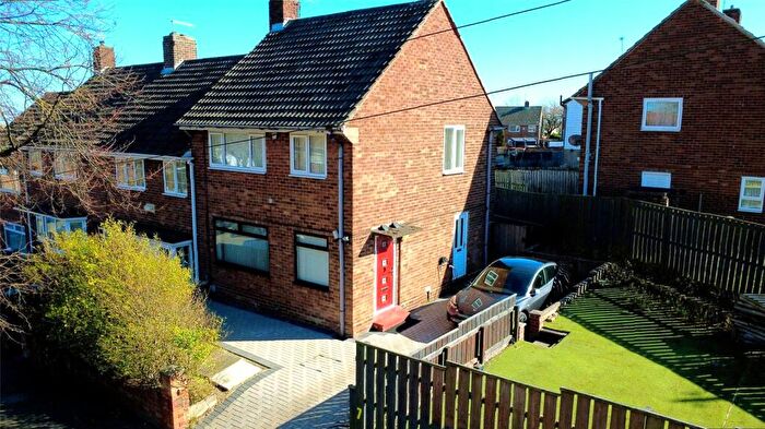 3 Bedroom End Of Terrace House For Sale In Monkton, Leam Lane, Gateshead, NE10