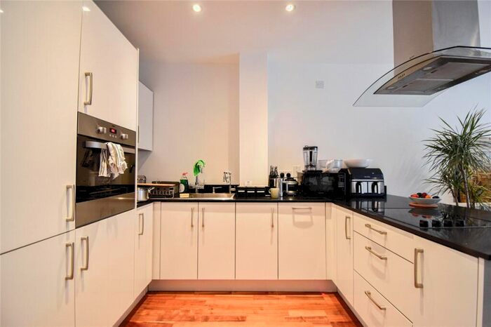 2 Bedroom Apartment To Rent In Flamsteed Close, Cambridge, CB1