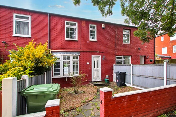 3 Bedroom Terraced House For Sale In Dengayne, Basildon, SS14