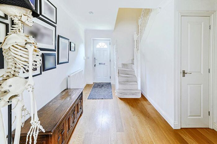 4 Bedroom Detached House For Sale In Church End, Thurleigh Bedford, MK44