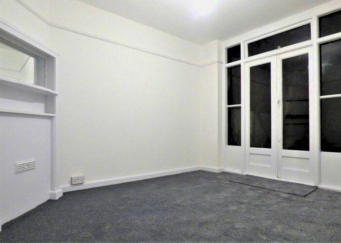 3 Bedroom Terraced House To Rent In Knollmead, Surbiton, Surrey KT5