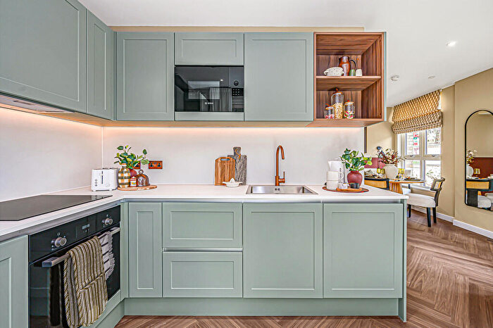 1 Bedroom Flat For Sale In Twyford Abbey Road, London, NW10