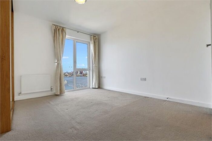 2 Bedroom Flat To Rent In Barge Walk, London, SE10