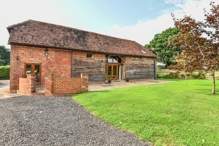 3 Bedroom Barn To Rent In Farnham Road Elstead, GU8