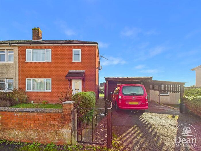 3 Bedroom Semi-Detached House For Sale In Ridler Road, Lydney, GL15