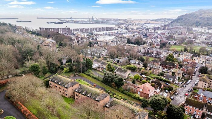 2 Bedroom Flat For Sale In Taswell Street, Dover, CT16