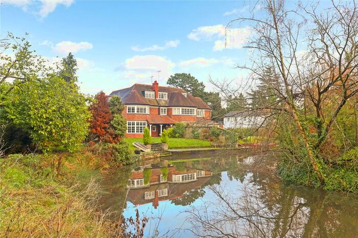 4 Bedroom Semi-Detached House To Rent In Curzon Park North, Chester, CH4