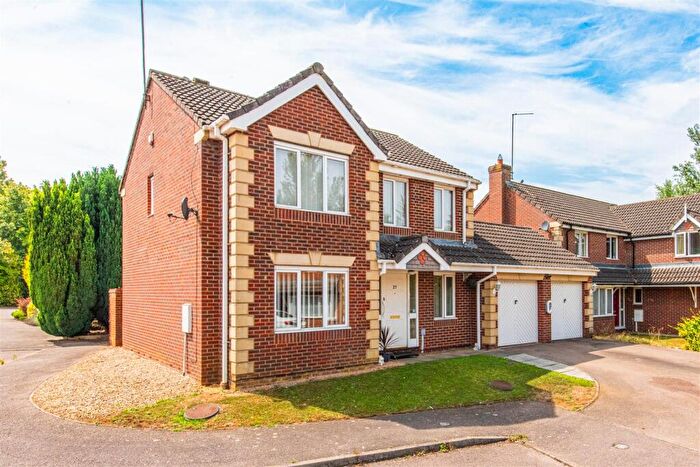 4 Bedroom Detached House For Sale In Ashton Grove, Wellingborough, NN8