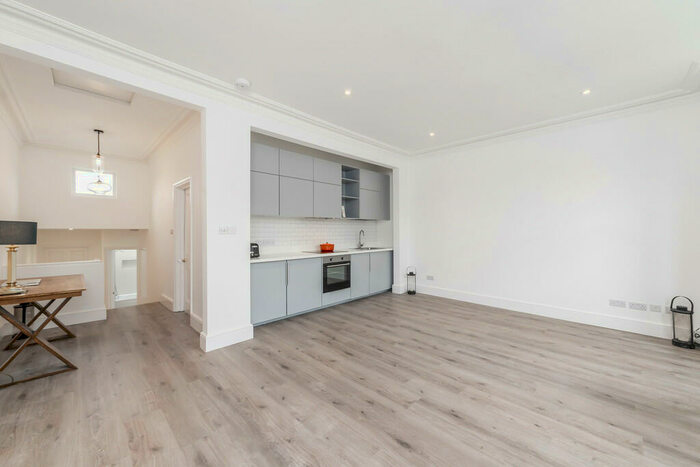 2 Bedroom Apartment To Rent In Burns Road, Harlesden, NW10