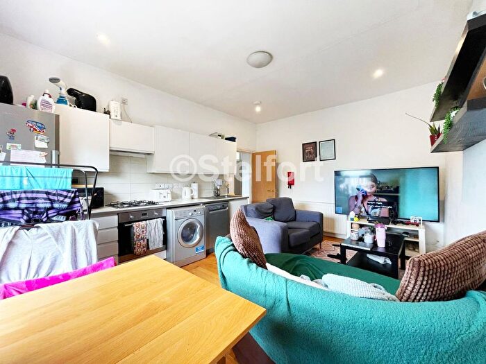 2 Bedroom Flat To Rent In St. John's Grove, London, N19
