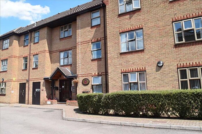 1 Bedroom Flat For Sale In Balmoral Court, Springfield Road, CM2