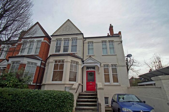 3 Bedroom Flat To Rent In Roseneath Avenue, London, N21
