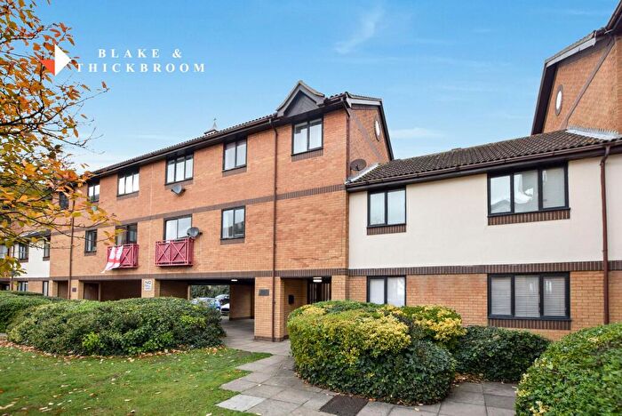 2 Bedroom Flat For Sale In Heybridge Court, Connaught Gardens East, Clacton-on-Sea, CO15