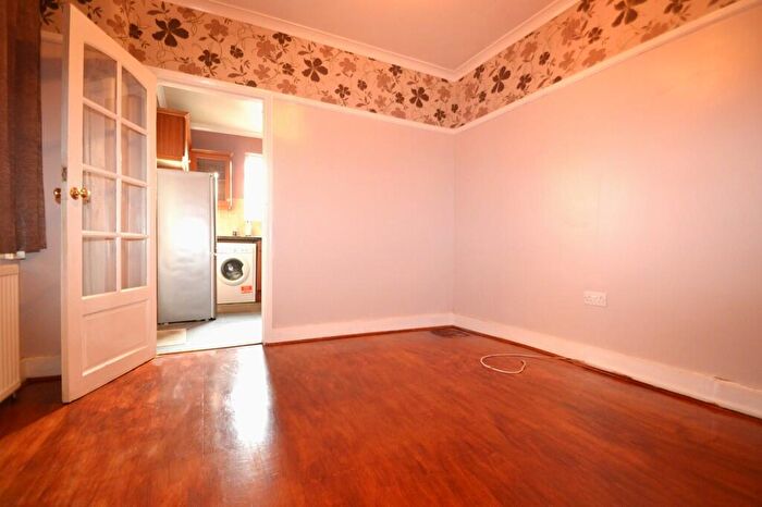 6 Bedroom Terraced House To Rent In Benares Road, London, SE18