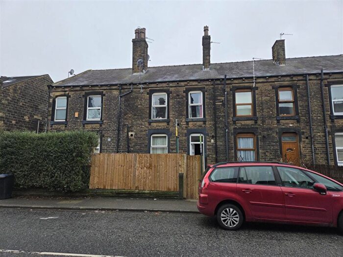 2 Bedroom Terraced House For Sale In Fountain Street, Morley, Leeds, LS27