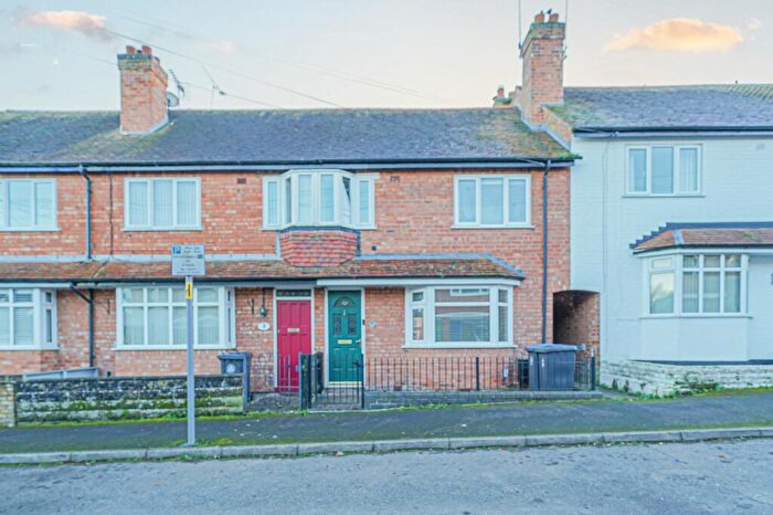 3 Bedroom Terraced House For Sale In Rose Avenue, Henley-In-Arden, B95