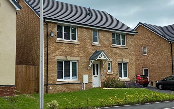 4 Bedroom Detached House For Sale In Maesteg Road, Tondu, CF32