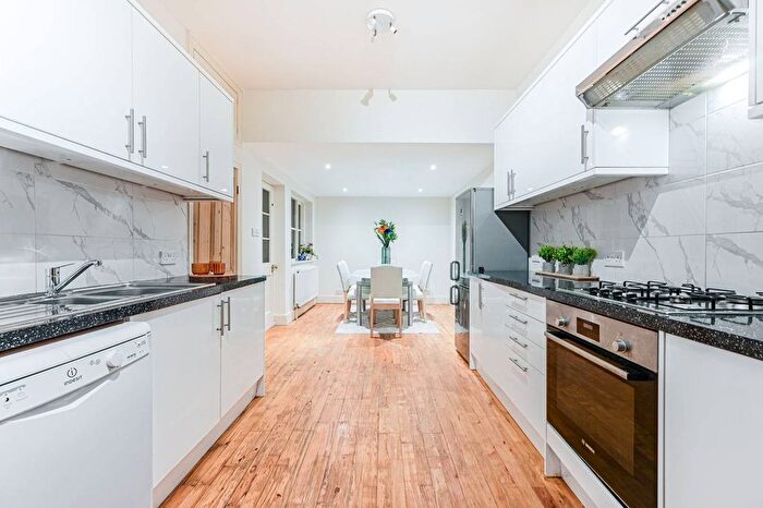 3 Bedroom Property For Sale In Abdale Road, Shepherd's Bush, London, W12