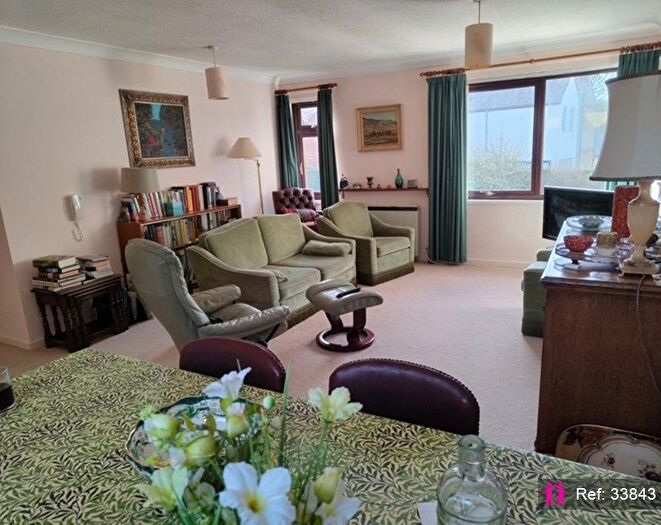 2 Bedroom Flat For Sale In New Cross Road, Oxford, OX3