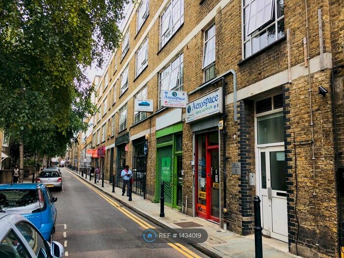 Studio To Rent In Rococco House, London, E1