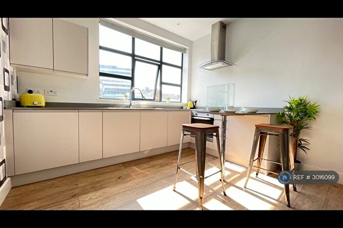 Studio To Rent In Guildford Street, Luton, LU1