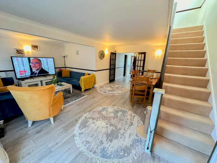 3 Bedroom Terraced House To Rent In Alexandra Road, Enfield, EN3