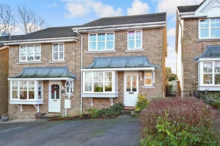 3 Bedroom Semi-detached House To Rent In Pellings Farm Close, Crowborough, TN6