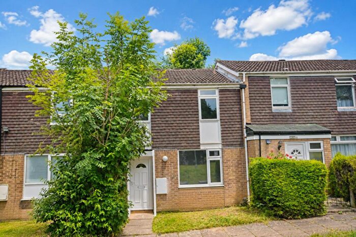 3 Bedroom Terraced House To Rent In Bitten Court, Lumbertubs, NN3