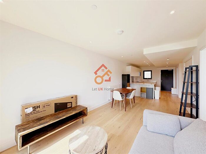 2 Bedroom Flat To Rent In Barracks Court, Major Draper Street, London, SE18