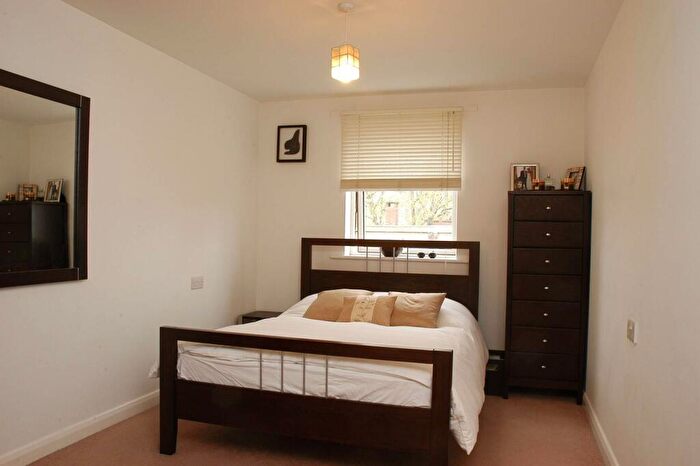 2 Bedroom Flat To Rent In Cassilis Road, Isle Of Dogs, London, E14