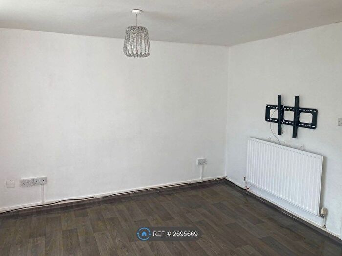 2 Bedroom Terraced House To Rent In Freetown Close, Manchester, M14