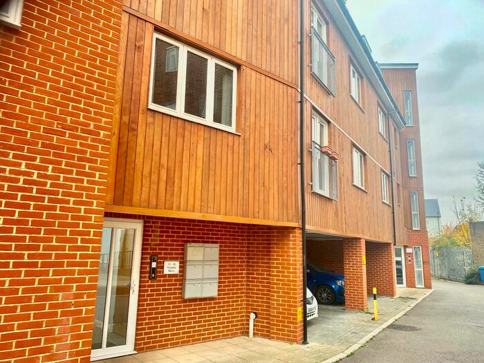 2 Bedroom Flat To Rent In Victoria Mews, Regent Street, Whitstable, CT5
