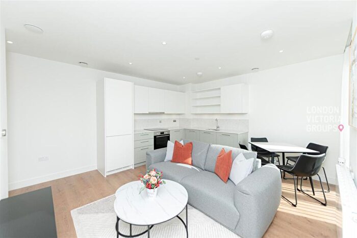 2 Bedroom Apartment To Rent In Menara Point, Affinity View, West Ham, London, E16