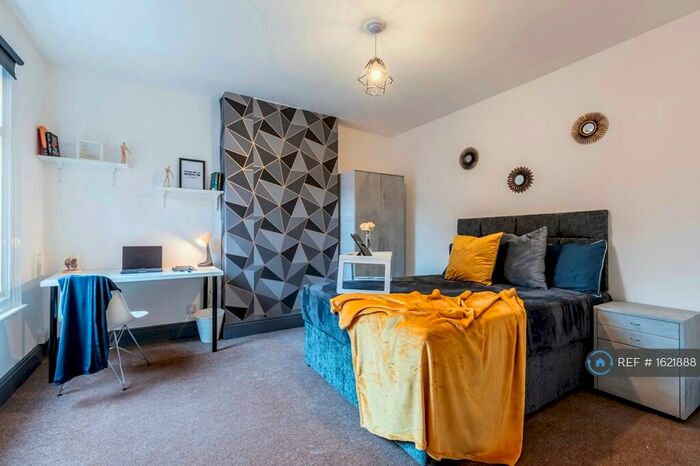 6 Bedroom Terraced House To Rent In Winchester Avenue, Leicester, LE3