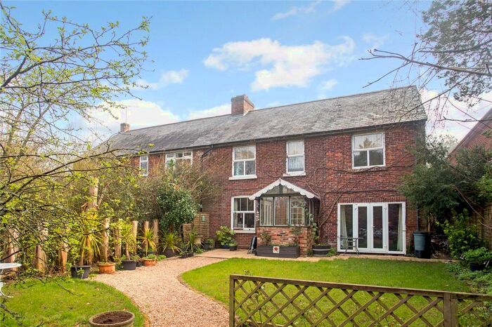 6 Bedroom Semi-Detached House For Sale In Queens Road, Liphook, Hampshire, GU30